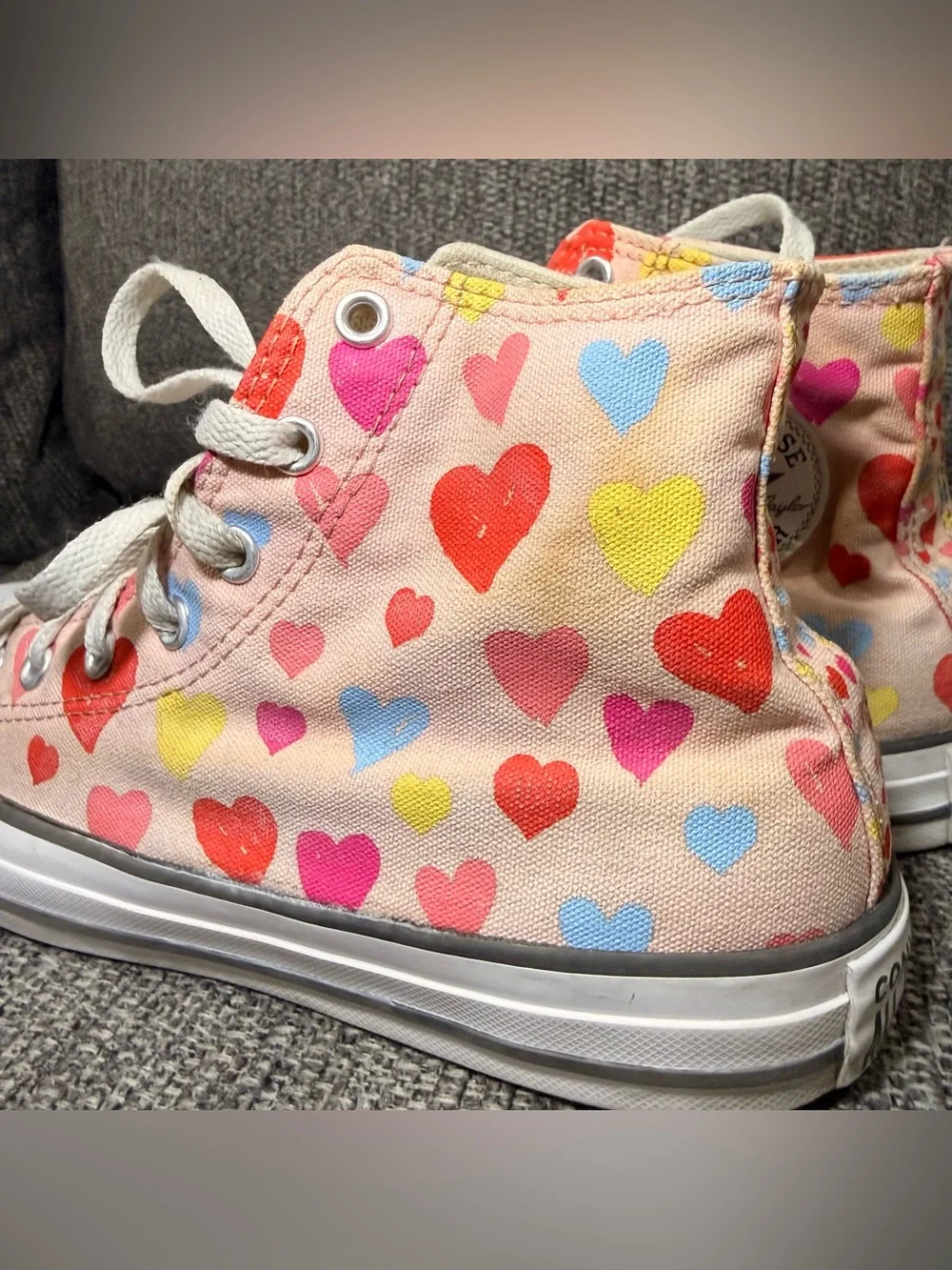 Converse All Star Chuck Taylor High Top Pink Hearts  sneakers youth Size 5